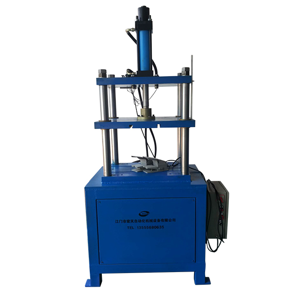 液压机（成形）/水槽焊接设备